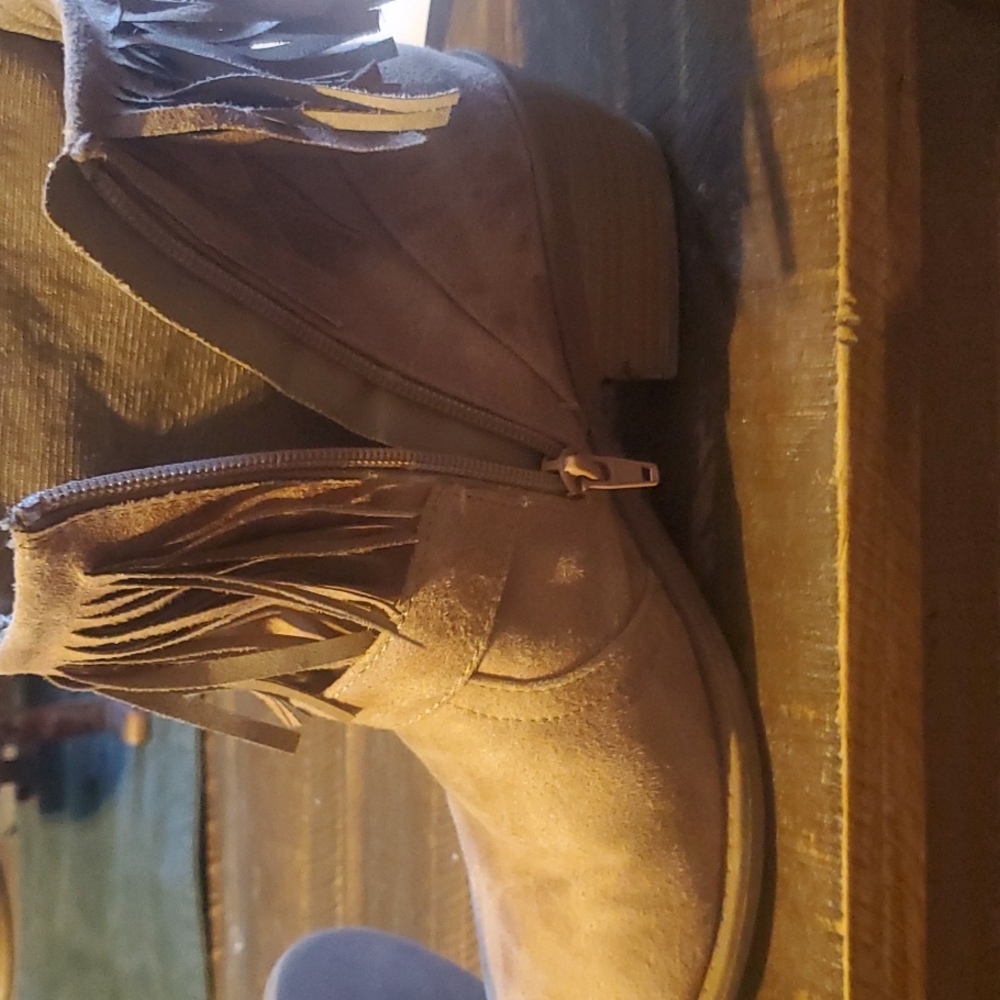 Fringed booties